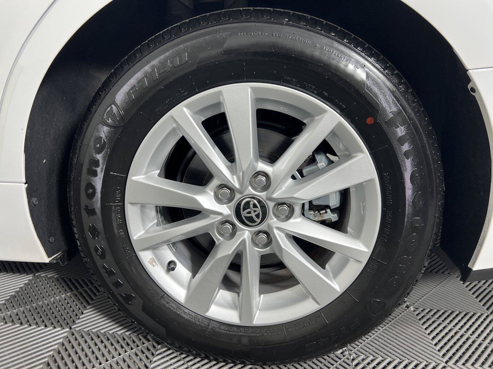 Used 2025 Toyota Camry LE FWD image 17