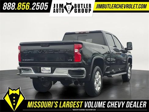 Used 2022 Chevrolet Silverado 3500 LTZ image 4