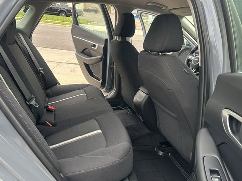 Used 2025 Hyundai Sonata SE FWD image 21