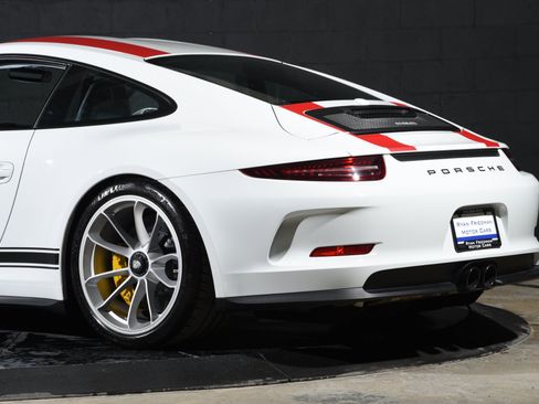 Used 2016 Porsche 911 R RWD image 27