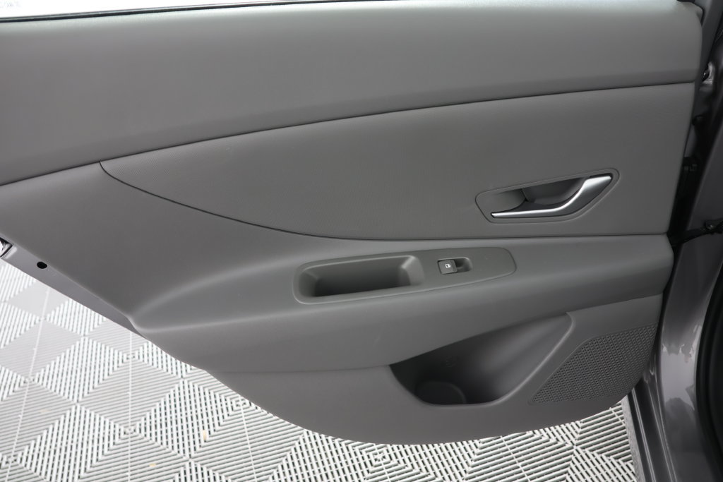 Certified 2024 Hyundai Elantra SEL FWD image 25
