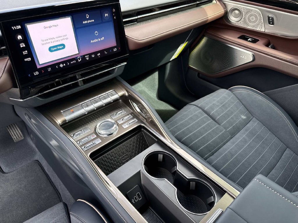 New 2026 Lincoln Nautilus Black Label AWD/4WD image 25