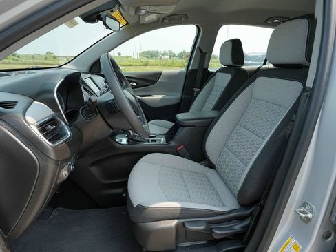 Used 2022 Chevrolet Equinox LS AWD/4WD image 17