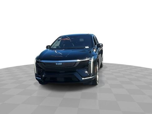 New 2025 Cadillac Optiq Luxury 1 image 3