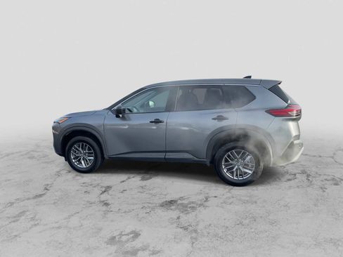 Used 2023 Nissan Rogue S image 5