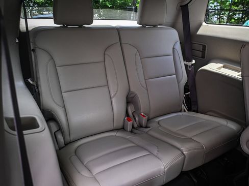 Used 2018 GMC Acadia Denali AWD/4WD image 17