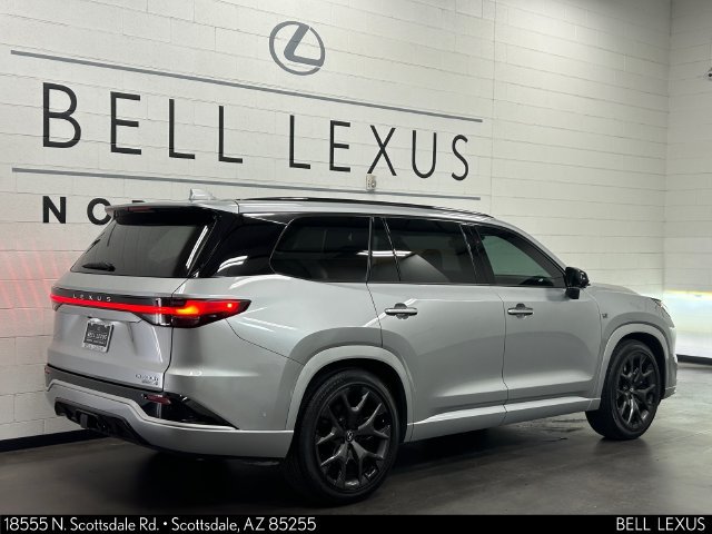 Used 2025 Lexus TX 500h AWD w/ Technology Package image 4