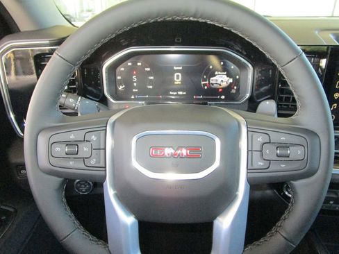 New 2026 GMC Sierra 1500 Elevation image 32