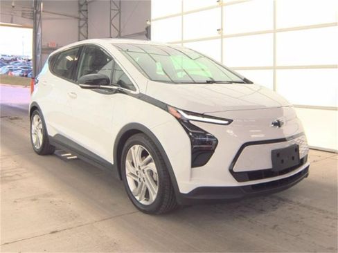 Used 2023 Chevrolet Bolt LT w/ Driver Confidence Package image 1