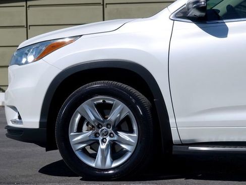 Used 2016 Toyota Highlander Limited image 11