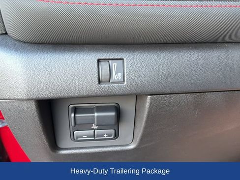 Used 2024 Chevrolet Colorado Z71 w/ Z71 Convenience Package 2 AWD/4WD image 13