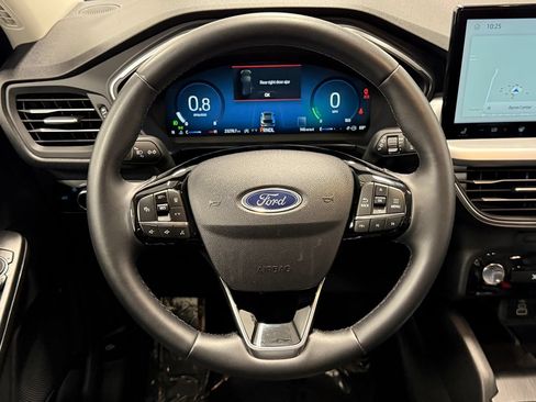 Used 2025 Ford Escape Platinum AWD/4WD image 15