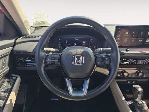 Used 2024 Honda Accord Touring image 12