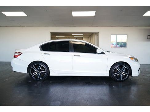 Used 2016 Honda Accord Sport image 8
