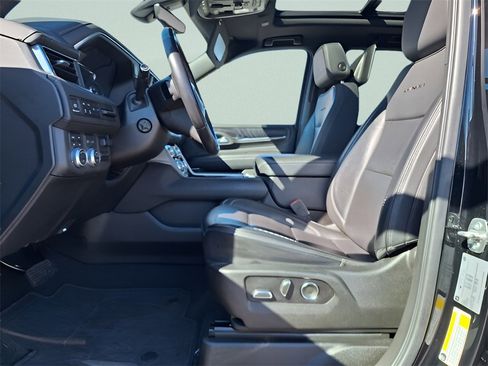 Used 2021 GMC Yukon Denali w/ Denali Ultimate Package image 14