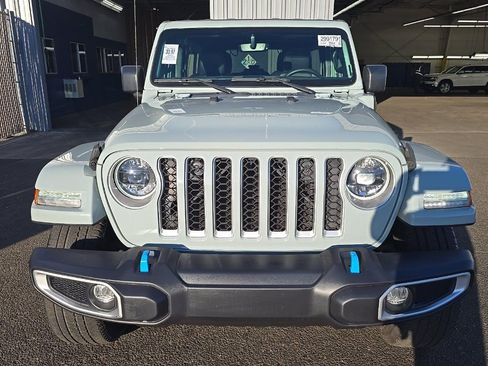 Used 2023 Jeep Wrangler Unlimited Sahara AWD/4WD image 3