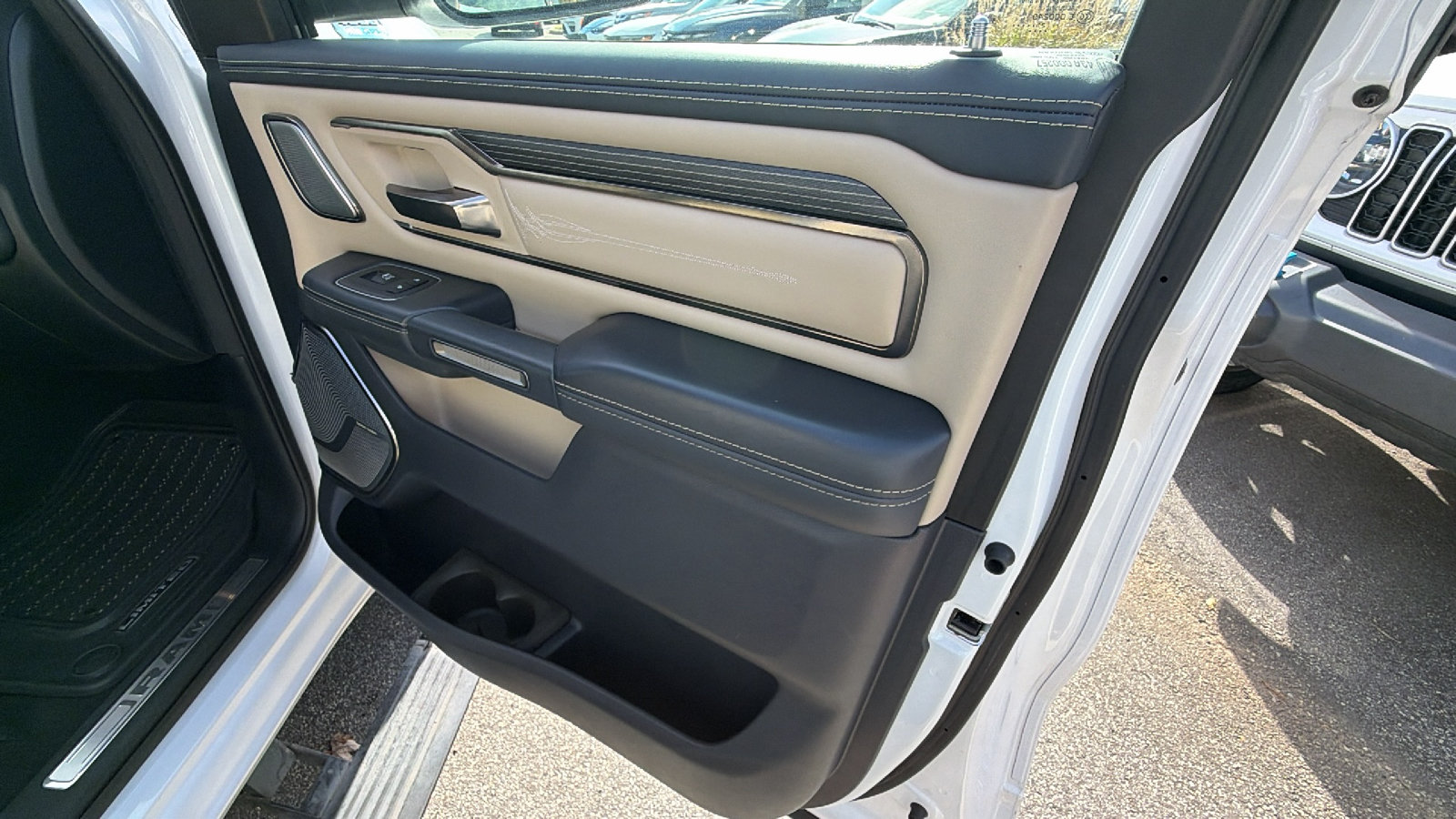 Used 2021 RAM 1500 Limited AWD/4WD image 18