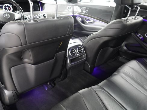 Used 2017 Mercedes-Benz S 550 Sedan w/ Premium Package image 15