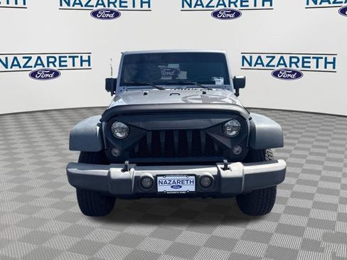 Used 2015 Jeep Wrangler Unlimited Rubicon w/ Connectivity Group AWD/4WD image 2