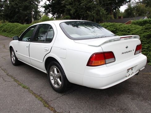 Used 1999 Nissan Maxima SE FWD image 4