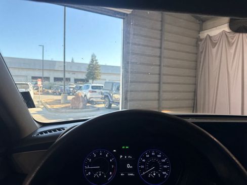 Used 2020 Hyundai Palisade SE FWD image 23
