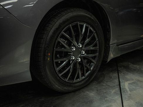 Used 2025 Nissan Leaf S image 3