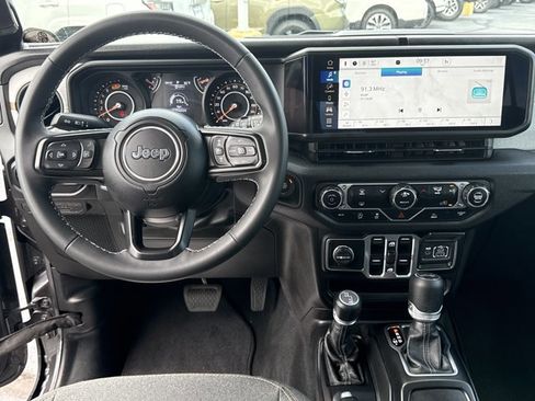 Used 2025 Jeep Wrangler Unlimited Sport AWD/4WD image 7