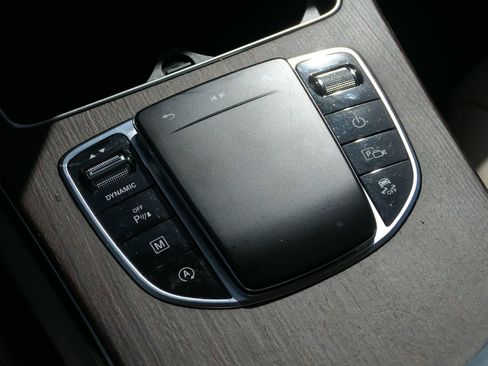 Used 2022 Mercedes-Benz GLC 300 4MATIC w/ Premium Package Lite image 22