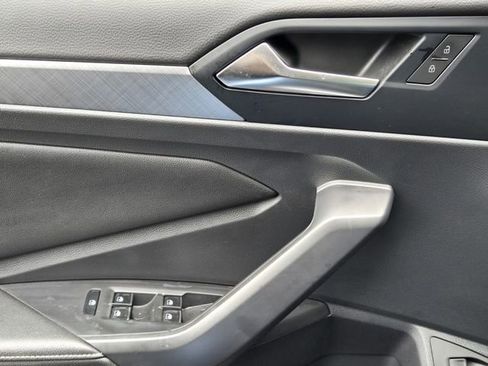 Certified 2024 Volkswagen Jetta SE FWD image 27