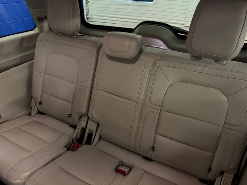 Used 2020 Lincoln Navigator Reserve w/ Equipment Group 208A Reserve AWD/4WD image 18