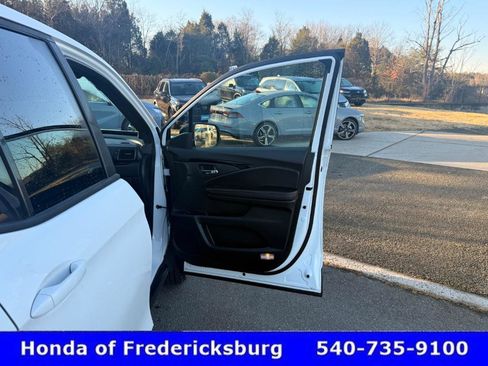 Used 2025 Honda Ridgeline Black Edition image 18