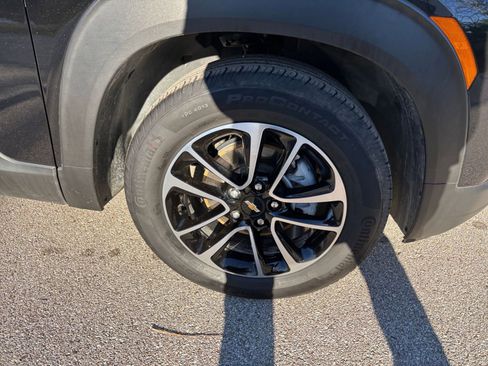 Used 2025 Chevrolet TrailBlazer LT image 28