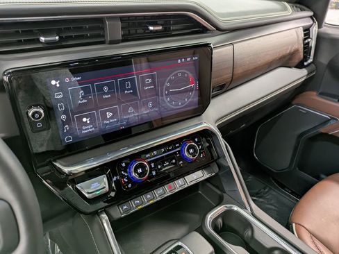 Used 2026 GMC Sierra 1500 Denali Ultimate image 12