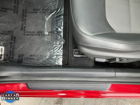 Used 2024 Kia Niro EX Touring image 14