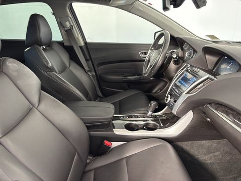 Used 2018 Acura TLX FWD image 30