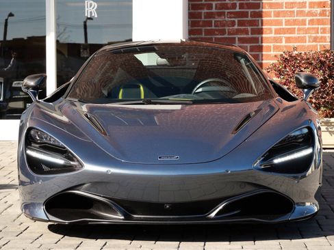 Used 2019 McLaren 720S RWD image 2