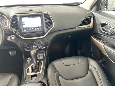 Used 2018 Jeep Cherokee Limited w/ High Altitude Package image 28