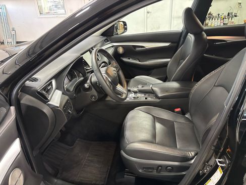 Used 2019 INFINITI QX50 Essential w/ Premium Heat Package image 10