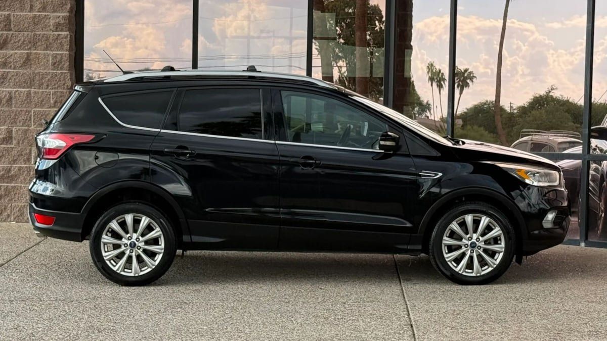 Used 2017 Ford Escape Titanium FWD image 14