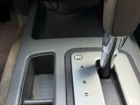 Used 2015 Nissan Frontier SV image 19