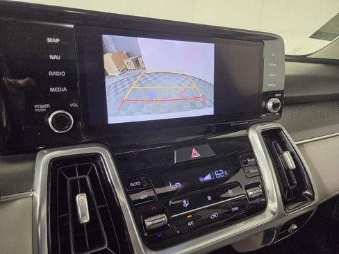 Used 2023 Kia Sorento SX FWD image 12
