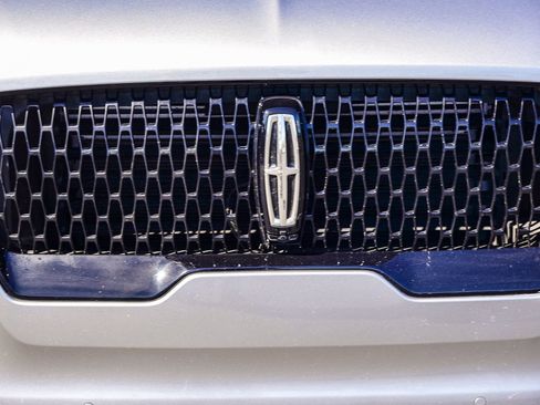 Used 2023 Lincoln Aviator Black Label w/ Jet Package image 11