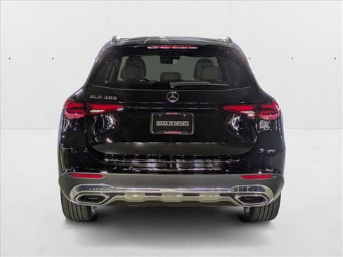 New 2026 Mercedes-Benz GLC 300 image 8