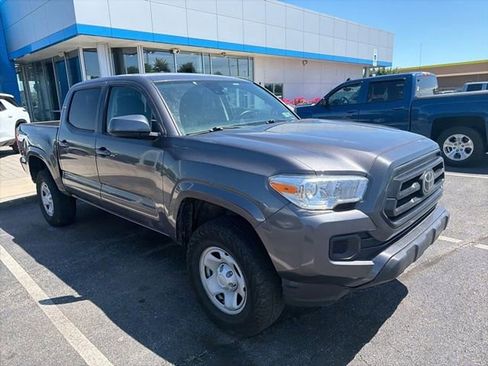 Used 2022 Toyota Tacoma SR w/ SR Convenience Package RWD image 3