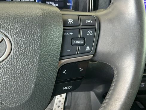 Used 2025 Toyota Camry XSE FWD image 13