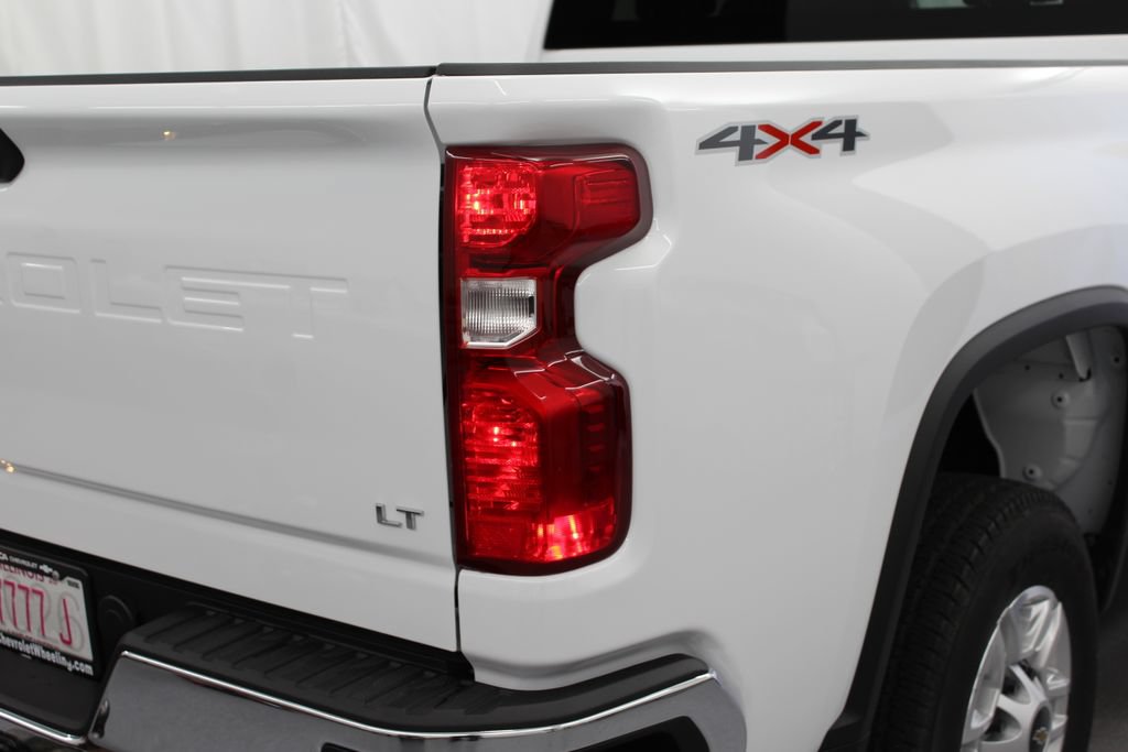 Used 2026 Chevrolet Silverado 2500 LT AWD/4WD image 13