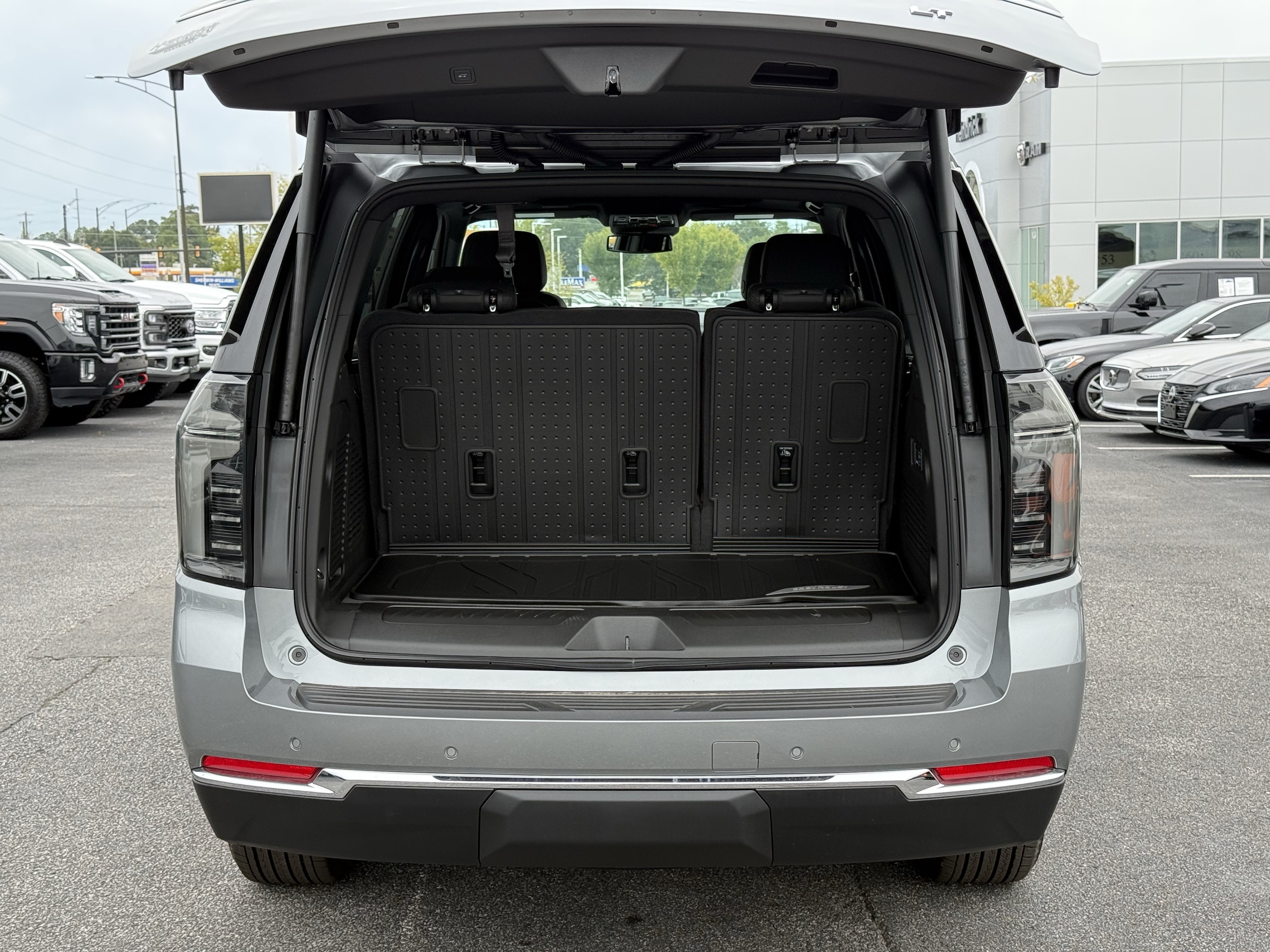 New 2027 Chevrolet Tahoe LT w/ Comfort Package RWD image 35