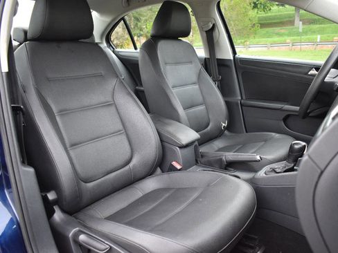 Used 2012 Volkswagen Jetta SE image 12