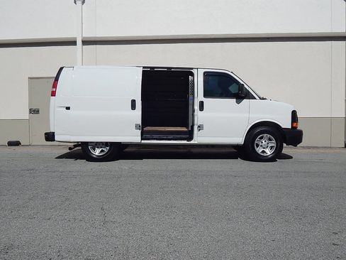 Used 2005 Chevrolet Express 1500 image 5