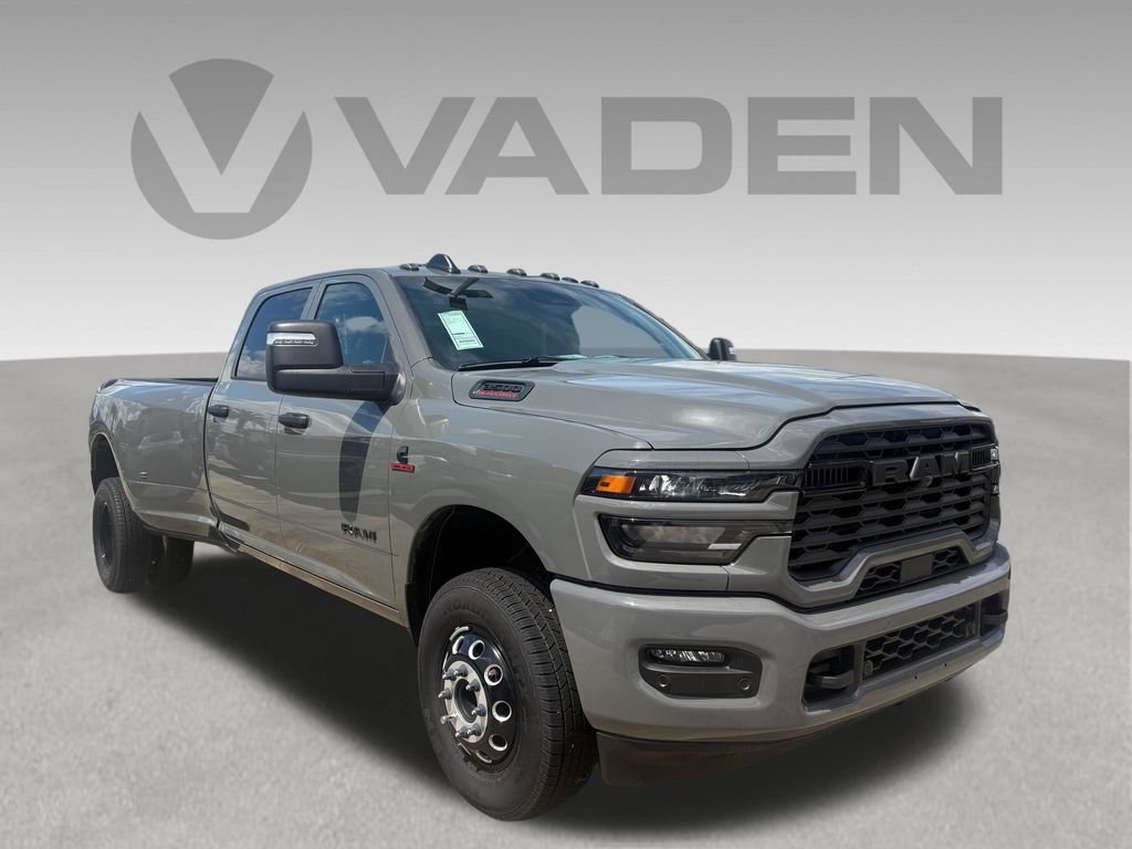 New 2026 RAM 3500 Big Horn AWD/4WD image 7